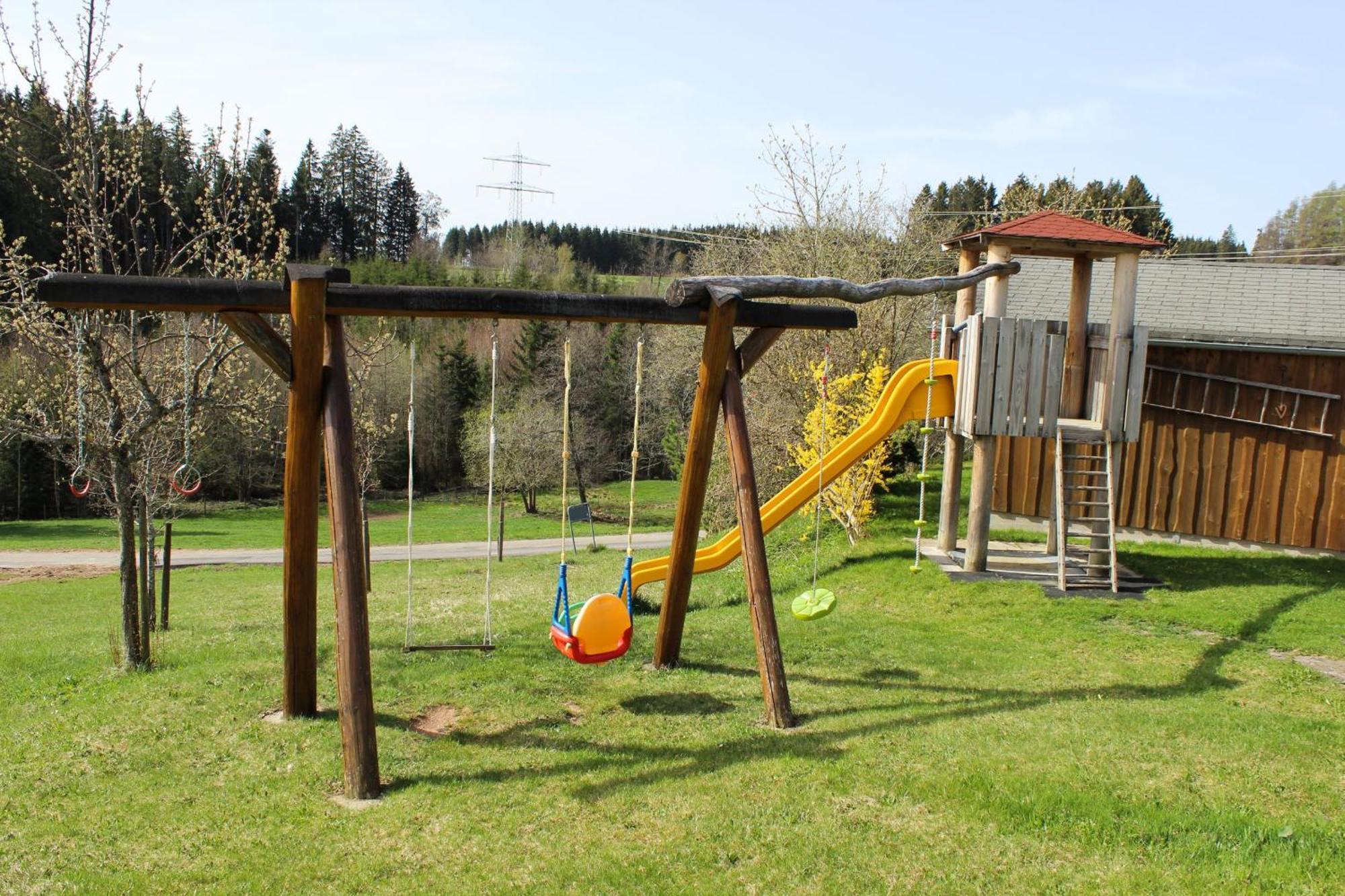 Ferienwohnung Haus Am Roetenberg Grafenhausen Extérieur photo
